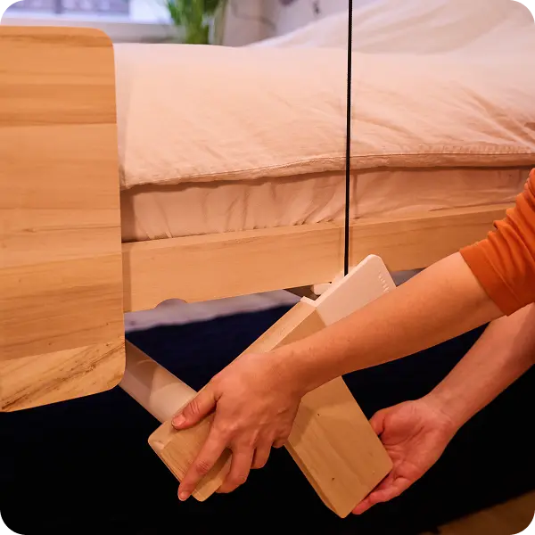 Levitas bed mechanical legs